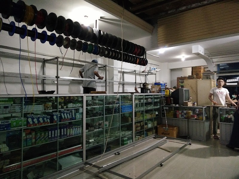 Toko Claretta: Pusat Belanja Serba Ada di Maos Lor Cilacap